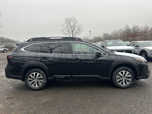 New 2025 Subaru Outback Premium image 9