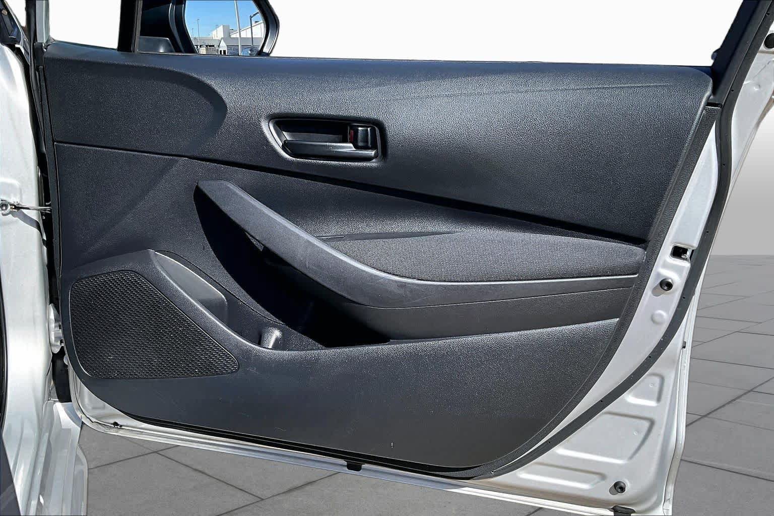 Used 2024 Toyota Corolla LE FWD image 25