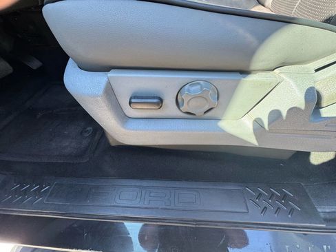 Used 2013 Ford F150 XLT w/ XLT Chrome Pkg image 20