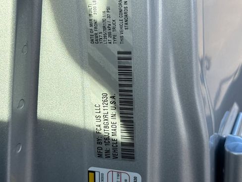 Used 2024 Jeep Gladiator Rubicon w/ Convenience Group image 33