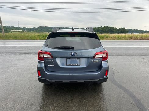 Used 2016 Subaru Outback 2.5i Limited AWD/4WD image 10