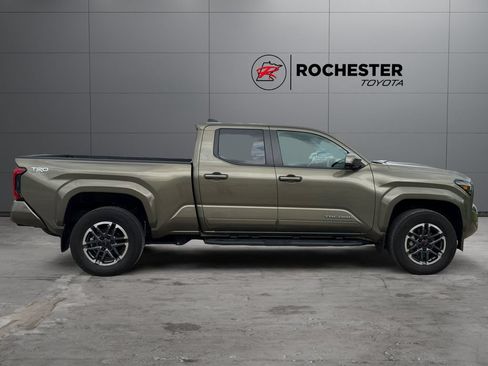 Certified 2024 Toyota Tacoma TRD Sport AWD/4WD image 6