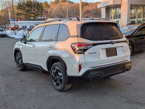 Used 2025 Subaru Forester Limited image 3