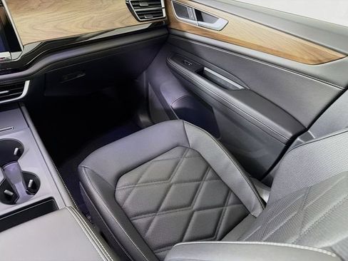 New 2026 Volkswagen Atlas SE image 25