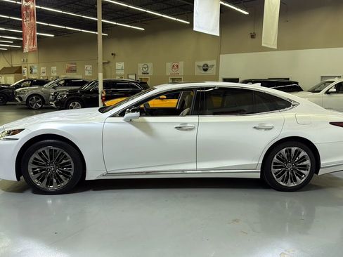 Used 2019 Lexus LS 500 F Sport image 5