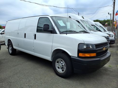 Used 2025 Chevrolet Express 2500 Extended w/ Driver Convenience Package RWD image 1