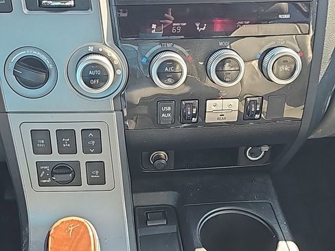 Used 2014 Toyota Sequoia Platinum image 6