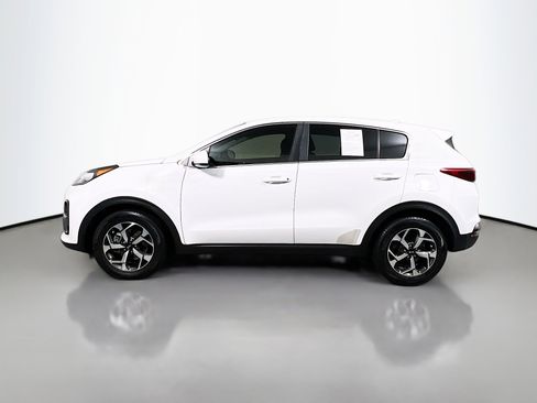 Used 2020 Kia Sportage LX image 9