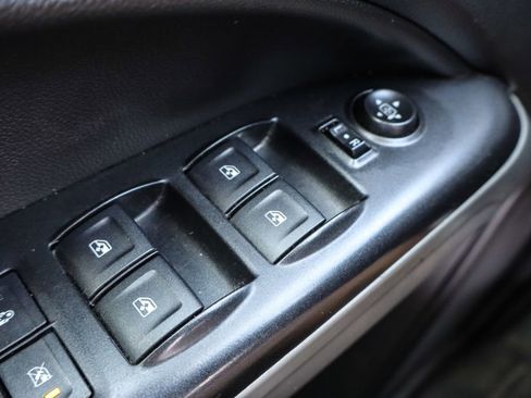 Used 2017 Chevrolet Colorado LT image 20