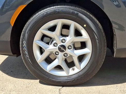 Used 2025 Kia Soul LX w/ LX Technology Package FWD image 8