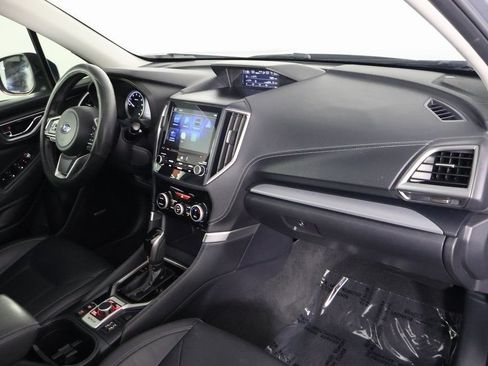 Used 2019 Subaru Forester Limited AWD/4WD image 9