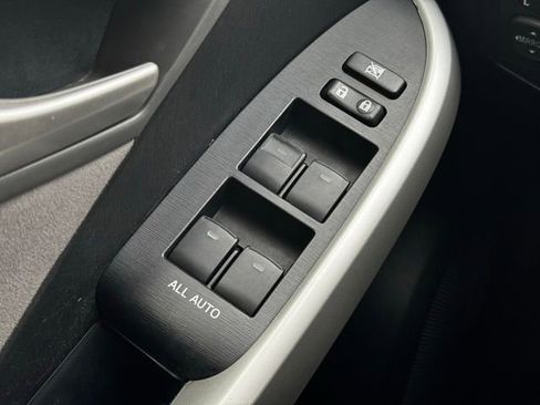 Used 2014 Toyota Prius Three image 30