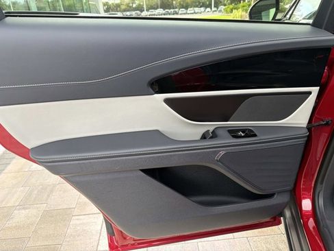 Certified 2024 Lincoln Nautilus Premier image 17