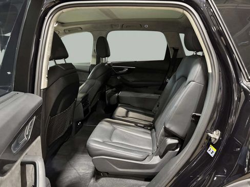 Used 2020 Audi Q7 3.0T Prestige w/ Prestige Package AWD/4WD image 24