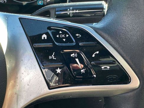 Used 2025 Mercedes-Benz C 300 4MATIC Sedan image 21