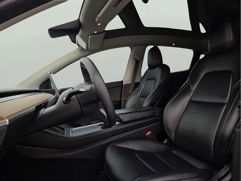 Used 2022 Tesla Model Y Performance image 13