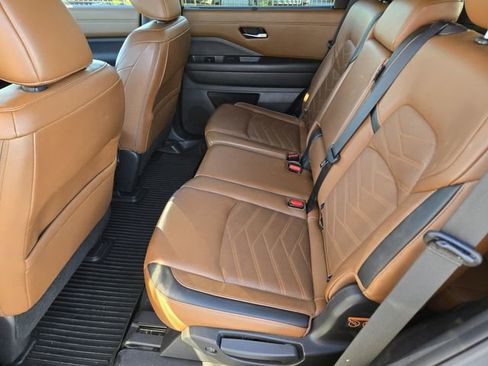Used 2023 Nissan Pathfinder Platinum w/ Cargo Package FWD image 16