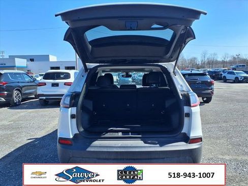 Used 2019 Jeep Cherokee Latitude Plus image 10