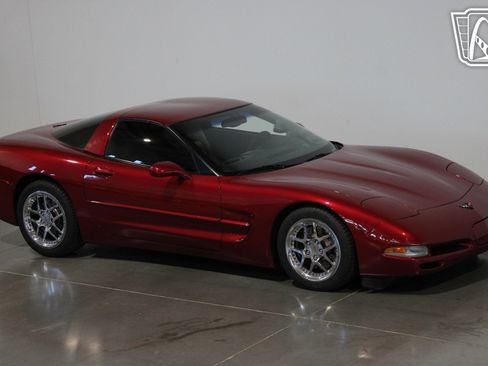 Used 2001 Chevrolet Corvette Coupe w/ Preferred Equipment Group2 image 10
