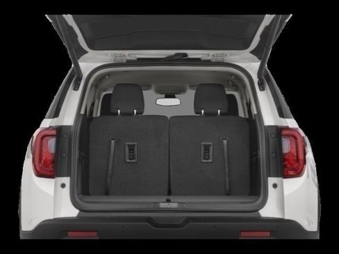 Used 2021 GMC Acadia AT4 w/ Preferred Package image 8