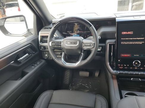 New 2026 GMC Yukon Denali w/ Denali Reserve Package AWD/4WD image 13