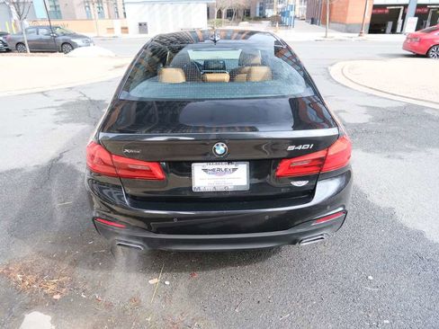 Used 2017 BMW 540i xDrive image 9