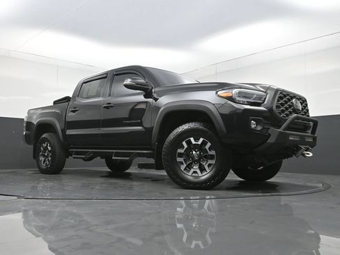 Used 2021 Toyota Tacoma TRD Off-Road AWD/4WD image 24