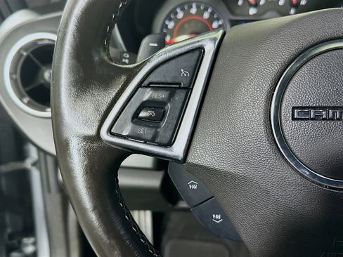 Used 2020 Chevrolet Camaro LT RWD image 16