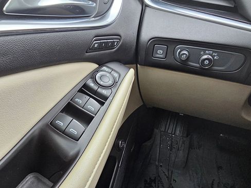 Used 2019 Buick Enclave Premium image 40