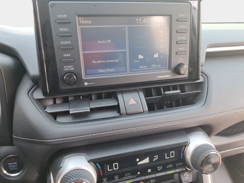 Used 2020 Toyota RAV4 XLE image 19