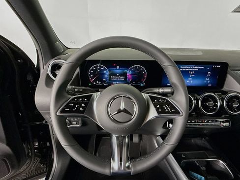 Used 2026 Mercedes-Benz GLA 250 4MATIC image 12