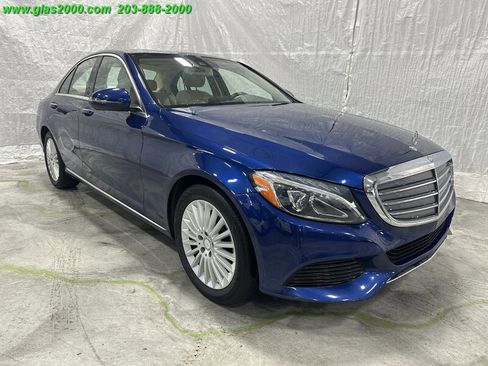 Used 2017 Mercedes-Benz C 300 4MATIC Sedan image 2