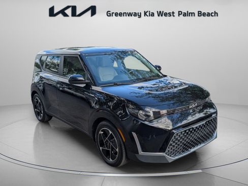 Certified 2023 Kia Soul EX image 2