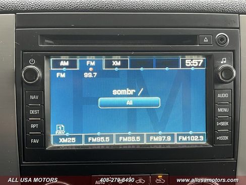 Used 2010 Chevrolet Avalanche LT w/ Luxury Package AWD/4WD image 39