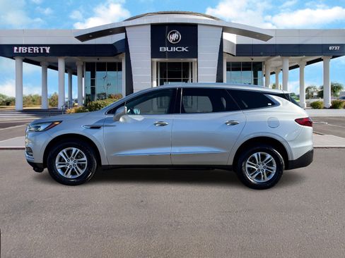 Used 2020 Buick Enclave Essence image 7