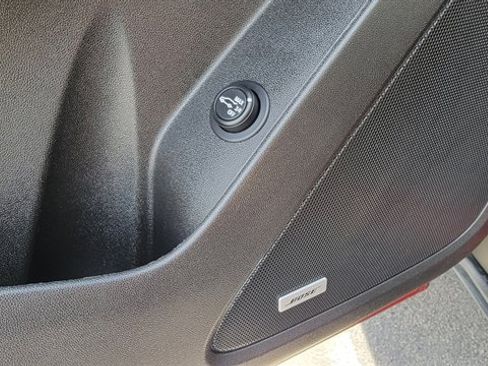 Used 2022 Chevrolet Equinox RS w/ RS Leather Package image 20