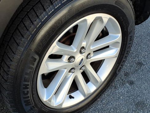 Used 2015 Ford Explorer 4WD image 12