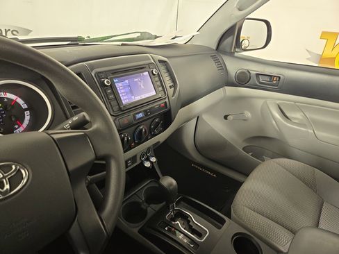 Used 2014 Toyota Tacoma 4x4 Regular Cab image 21