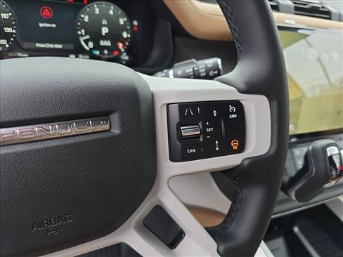 Used 2026 Land Rover Defender 110 X-Dynamic SE AWD/4WD image 19