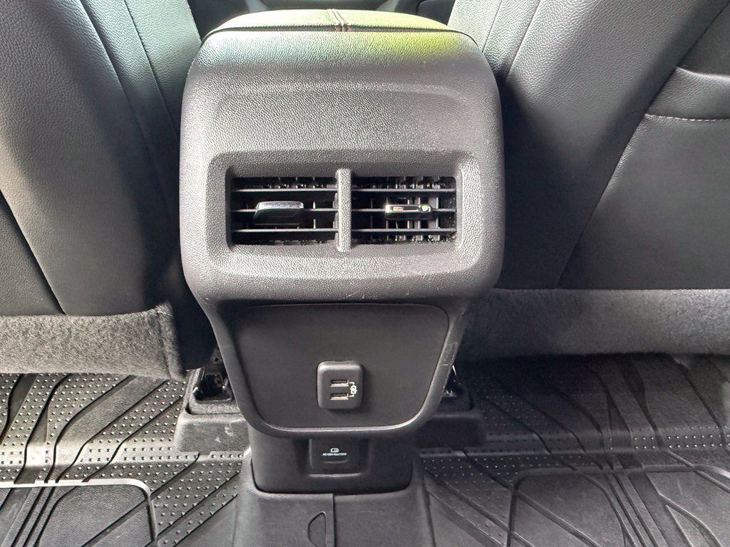 Used 2024 Chevrolet Equinox RS w/ RS Leather Package AWD/4WD image 21