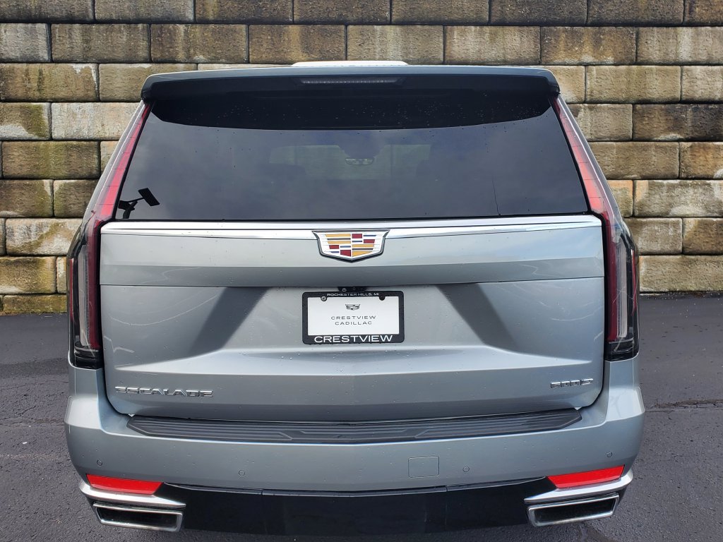 Used 2024 Cadillac Escalade Premium Luxury w/ Performance Package AWD/4WD image 4