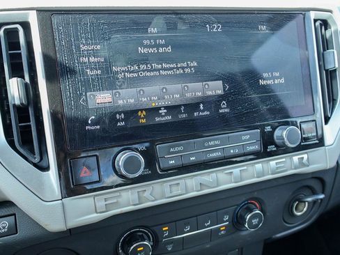 Certified 2025 Nissan Frontier SV image 5