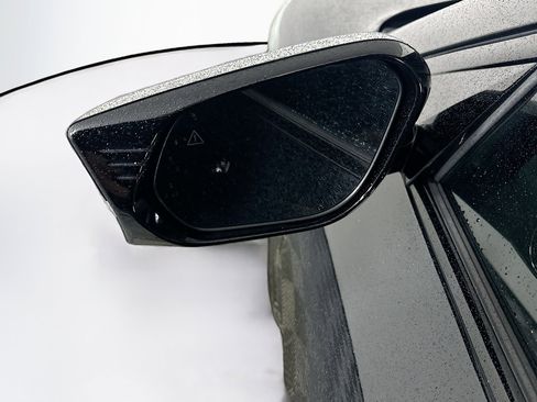Used 2025 Kia EV6 Wind RWD image 16