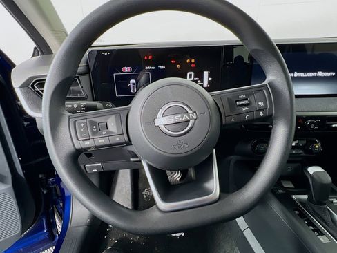 New 2026 Nissan Kicks SV image 9