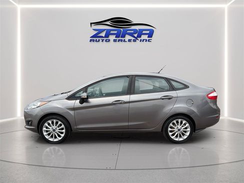 Used 2014 Ford Fiesta SE w/ Equipment Group 201A FWD image 4