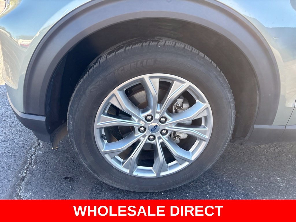 Used 2020 Ford Explorer XLT w/ Equipment Group 202A AWD/4WD image 9