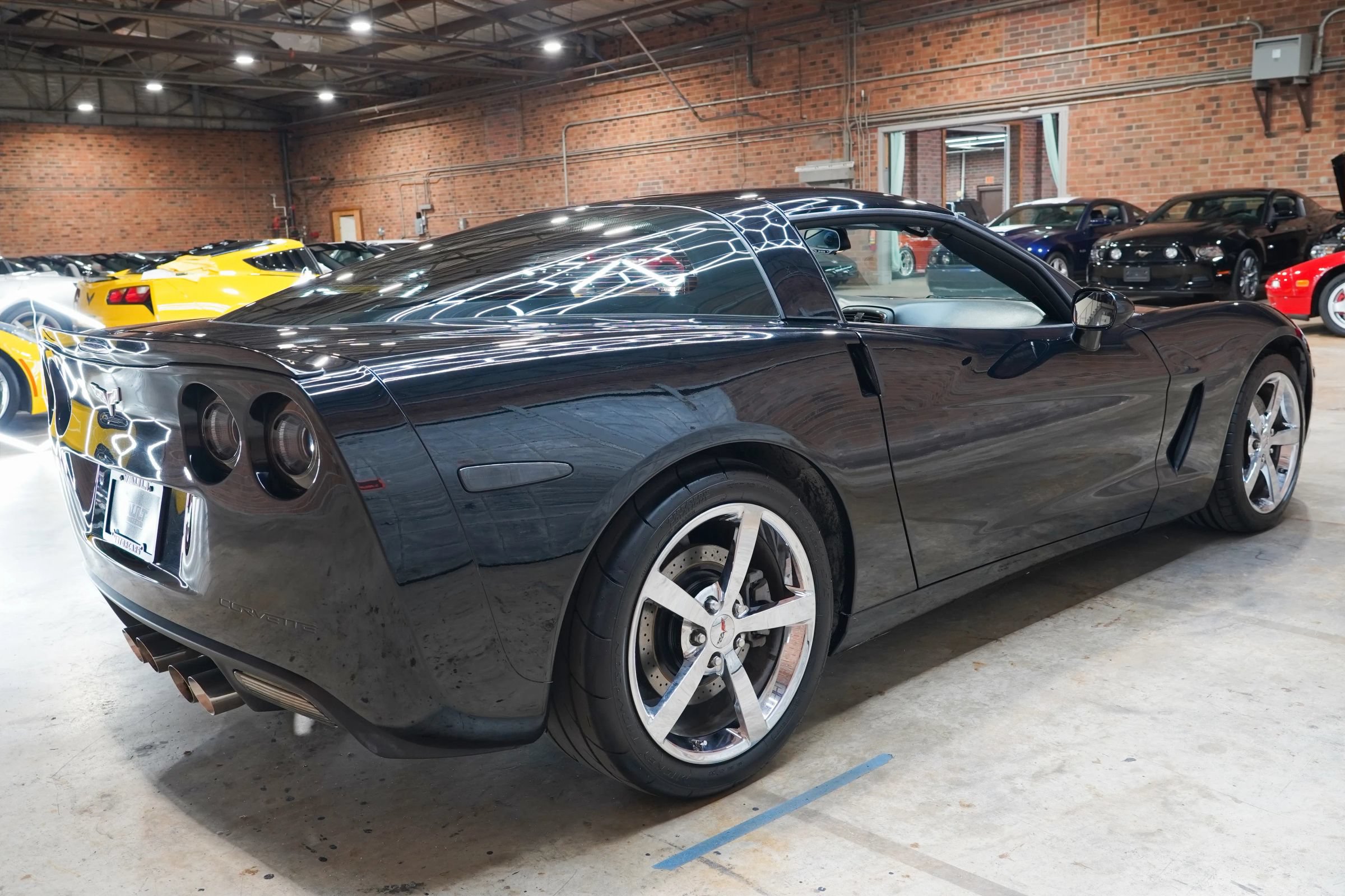 Used 2010 Chevrolet Corvette Coupe w/ Preferred Equipment Group RWD image 15