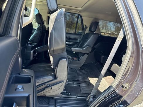 Used 2021 Ford Expedition Platinum image 44