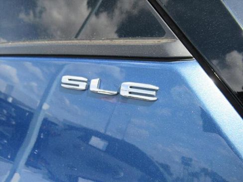 Certified 2024 GMC Terrain SLE w/ Driver Convenience Package image 34