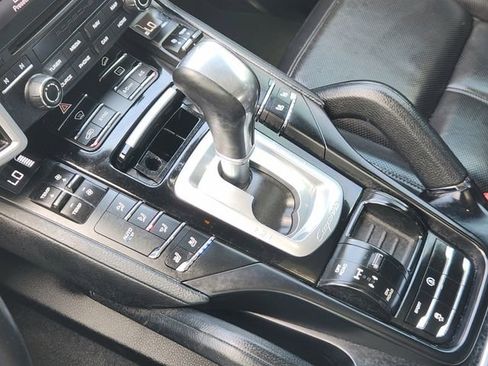 Used 2017 Porsche Cayenne Platinum Edition AWD/4WD image 20